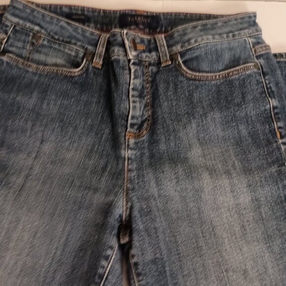 2 Pairs Talbots Classic Heritage Medium Wash Straight Leg Jeans Women’s Size 6 - Picture 3 of 16